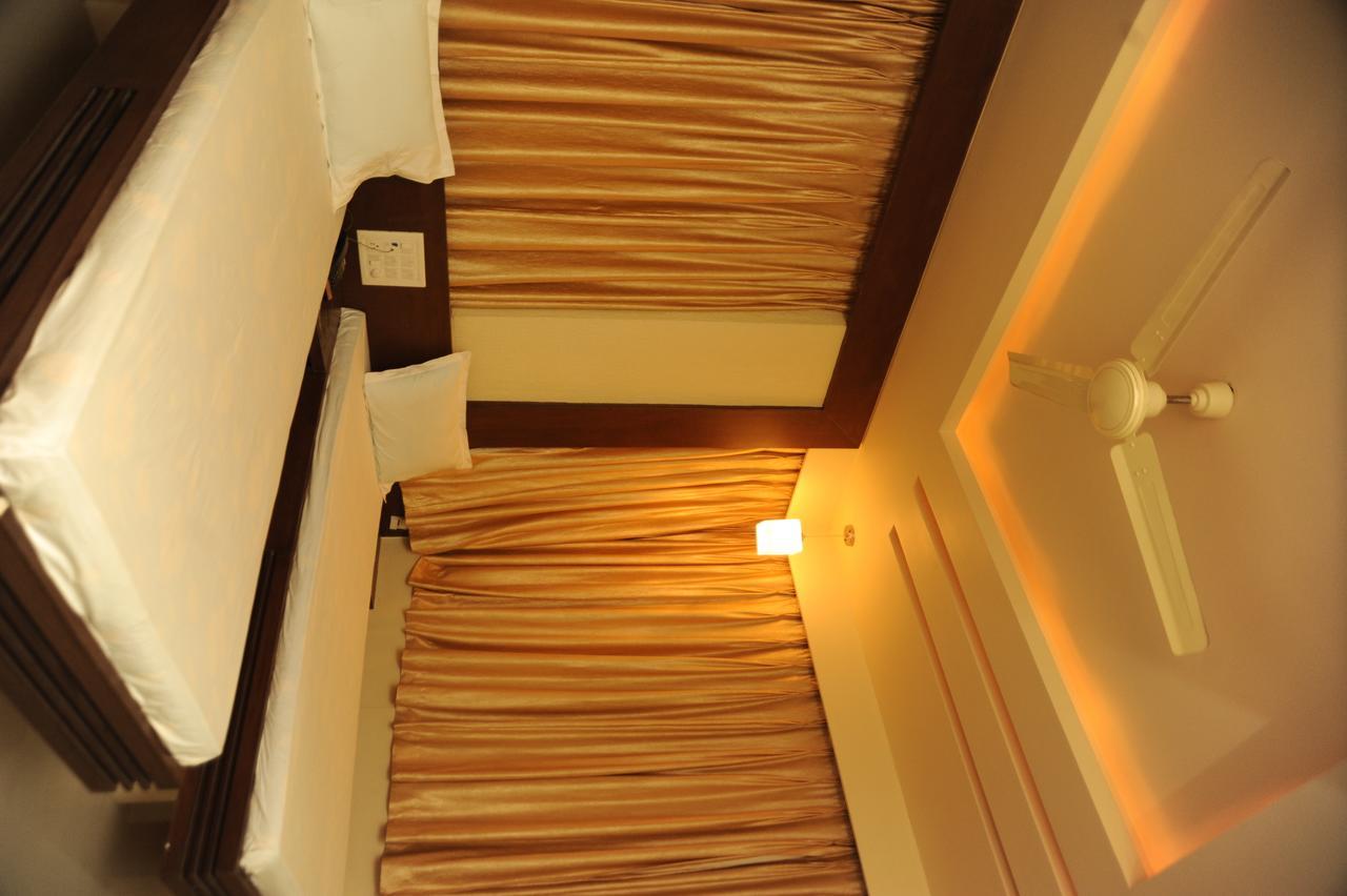 Tulsi Motel Nadiād Zewnętrze zdjęcie